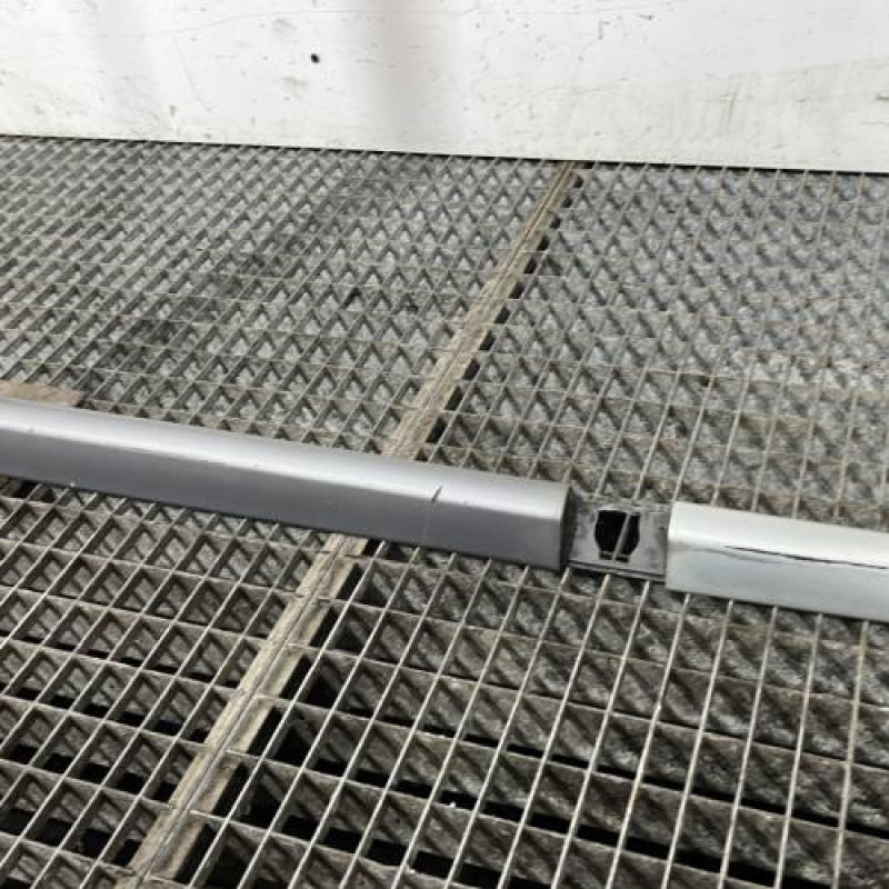 Baguette de porte avant droite RENAULT CLIO 3 Photo n°3