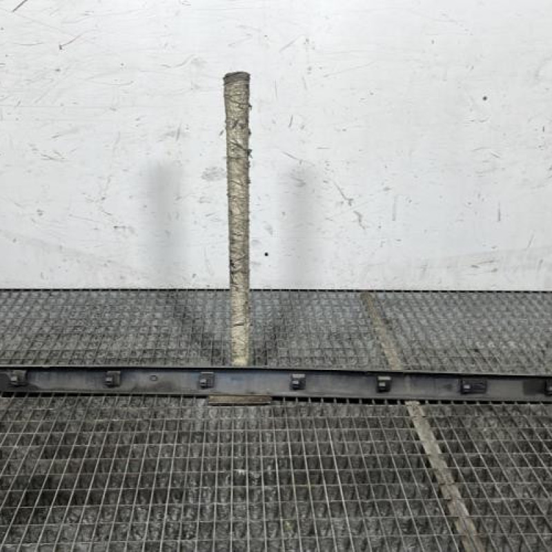 Baguette de porte avant droite RENAULT CLIO 3 Photo n°4