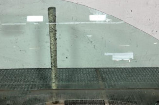 Vitre avant droit RENAULT CLIO 3 Photo n°1