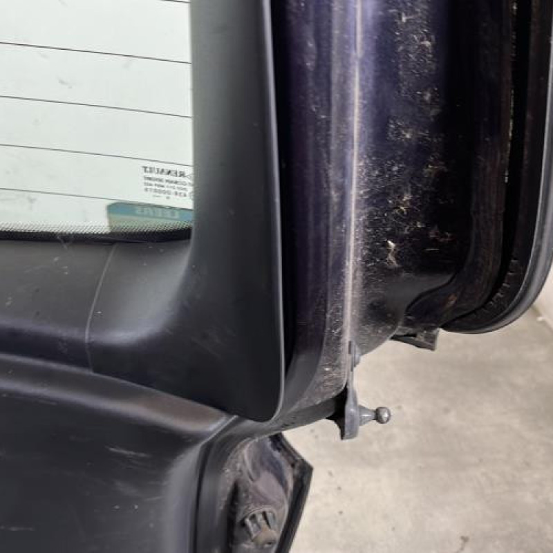 Malle/Hayon arriere RENAULT MODUS Photo n°8