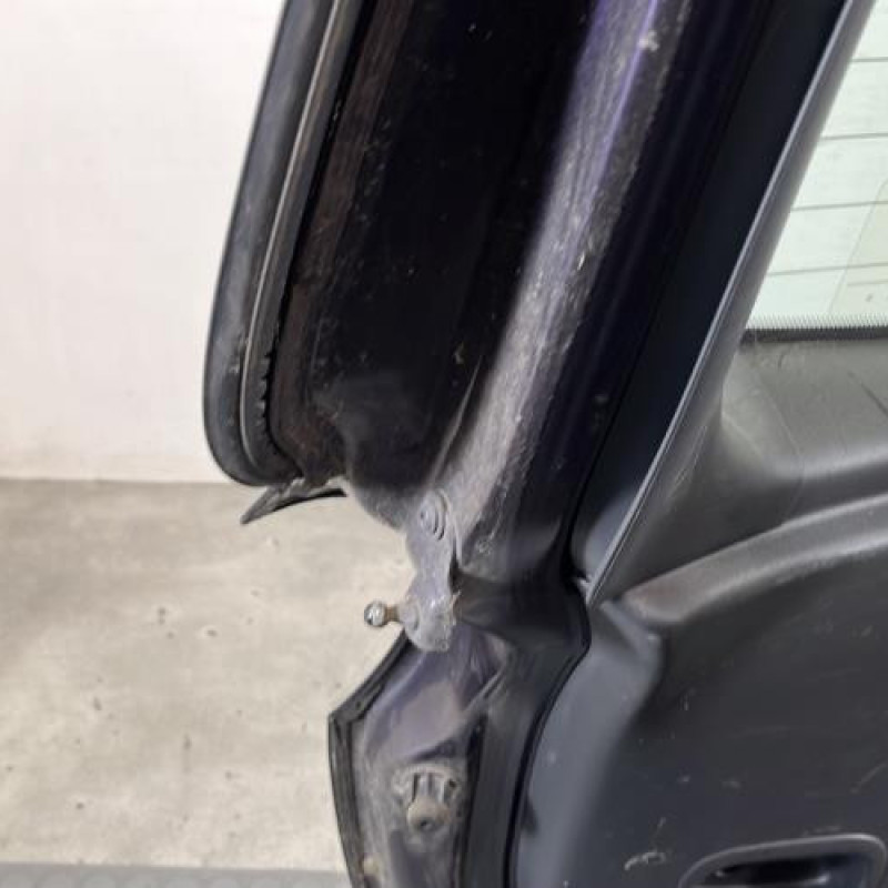 Malle/Hayon arriere RENAULT MODUS Photo n°9