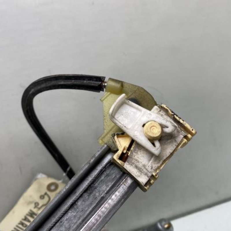 Leve vitre electrique avant gauche RENAULT CLIO 2 Photo n°3