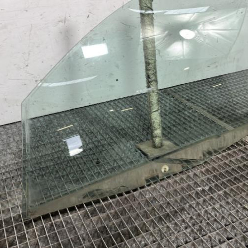 Vitre avant gauche FORD FUSION Photo n°2