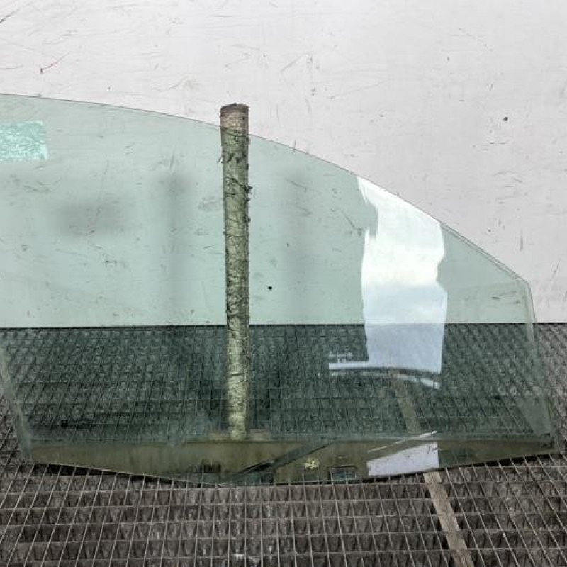 Vitre avant gauche FORD FUSION Photo n°4