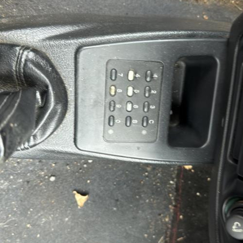 Poignee porte avant gauche CITROEN SAXO Photo n°12