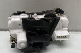 Serrure avant droit PEUGEOT 607