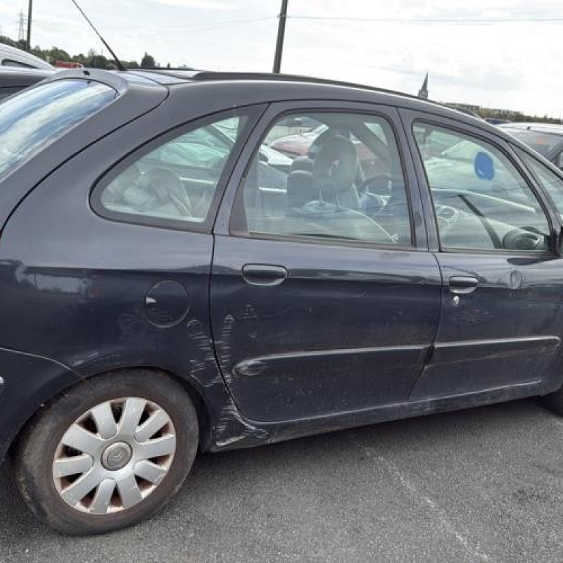 Feu arriere stop central CITROEN XSARA PICASSO Photo n°9