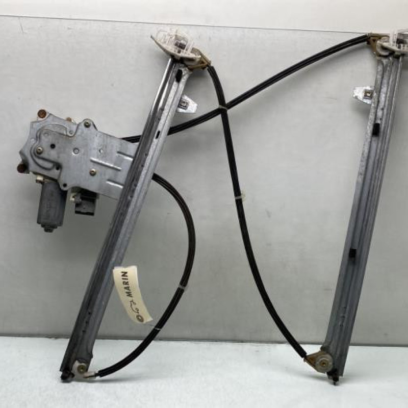 Leve vitre electrique avant gauche CITROEN XSARA PICASSO Photo n°1