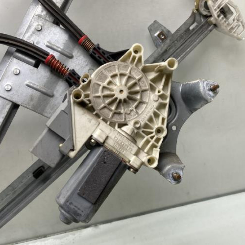 Leve vitre electrique avant gauche CITROEN XSARA PICASSO Photo n°5