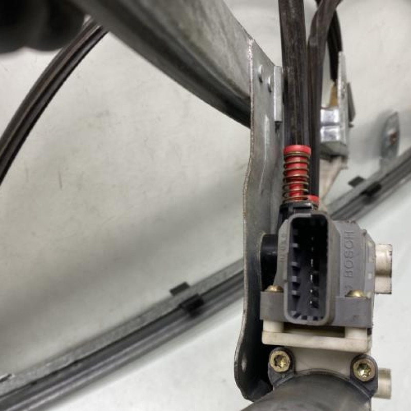 Leve vitre electrique avant gauche CITROEN XSARA PICASSO Photo n°6