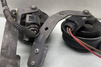 Avertisseur/Klaxon AUDI A4 3