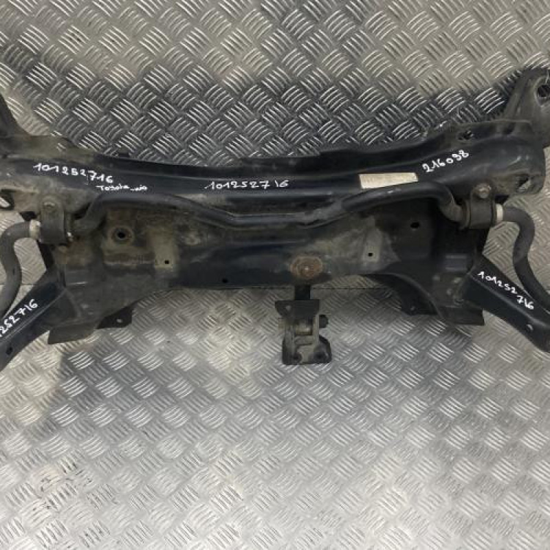 Berceau avant TOYOTA YARIS 3 Photo n°1