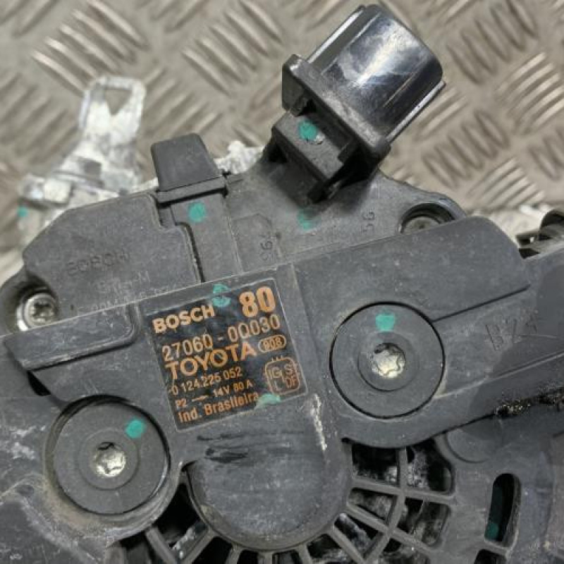 Alternateur TOYOTA YARIS 2 Photo n°2