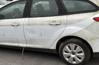 Retroviseur droit FORD FOCUS 3