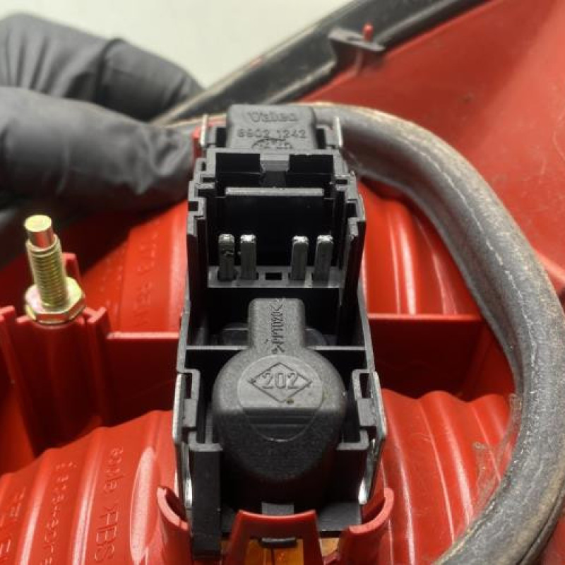 Feu arriere principal gauche (feux) RENAULT VEL SATIS Photo n°3