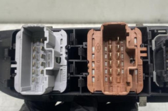 Interrupteur de leve vitre avant gauche RENAULT VEL SATIS
