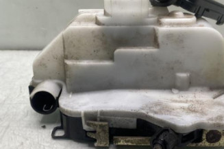 Serrure avant droit RENAULT VEL SATIS