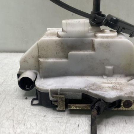 Serrure avant droit RENAULT VEL SATIS