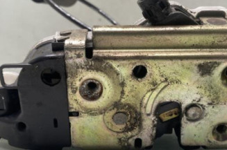 Serrure avant droit RENAULT VEL SATIS