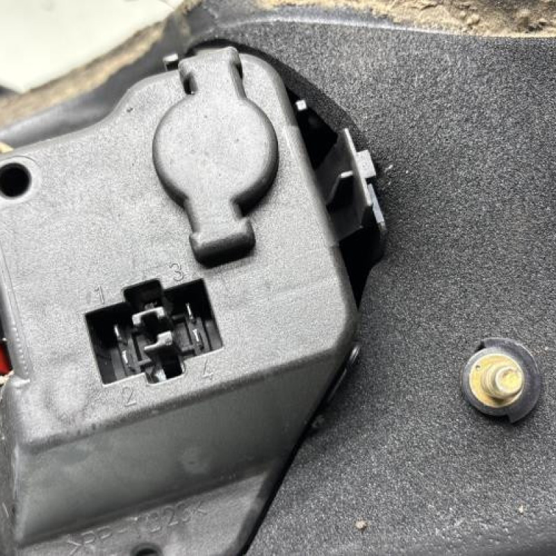 Feu arriere principal gauche (feux) SAAB 9.3 1 Photo n°3