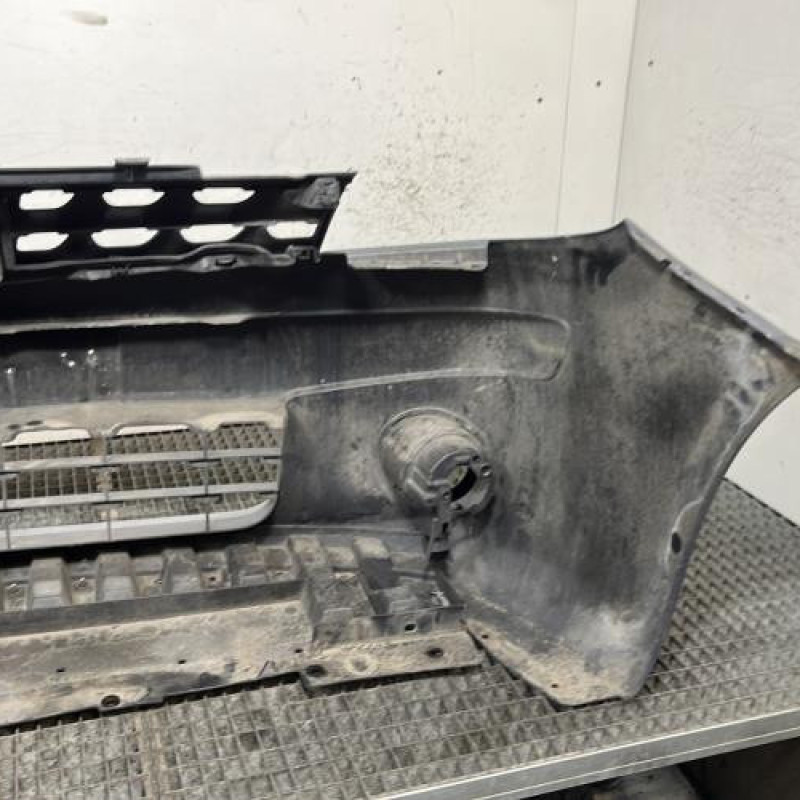 Pare choc avant NISSAN NOTE 1 Photo n°4