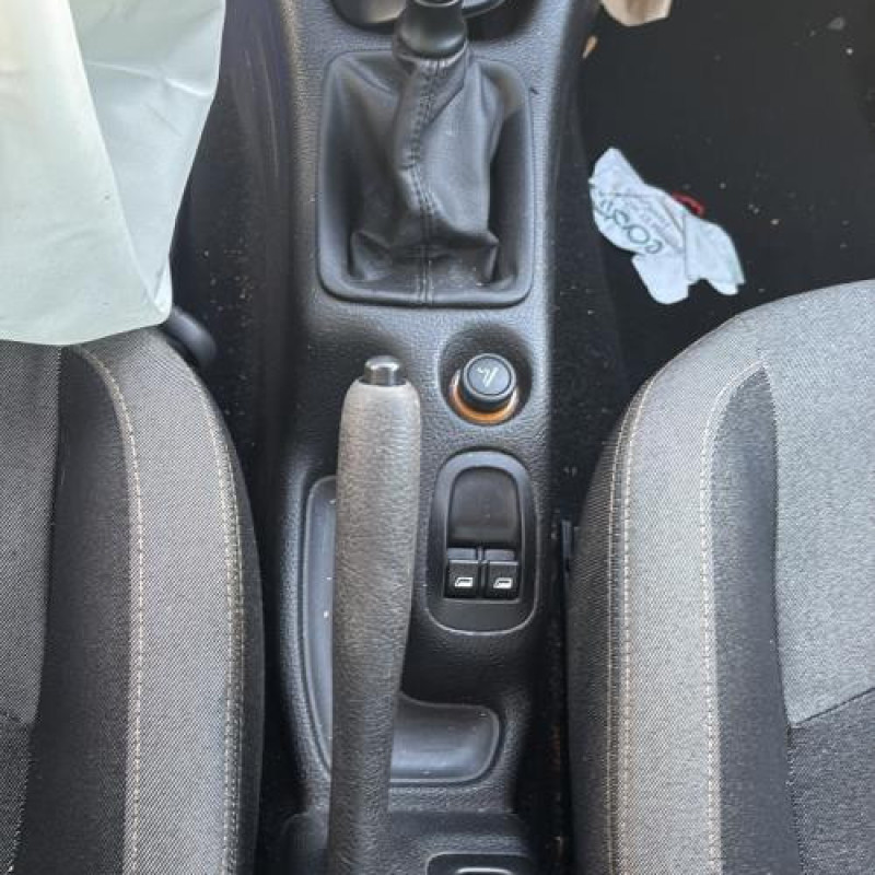 Boitier servitude moteur (BSM) PEUGEOT 206 Photo n°19