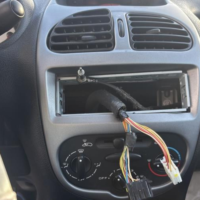 Boitier servitude moteur (BSM) PEUGEOT 206 Photo n°20