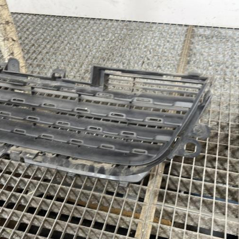 Grille de pare choc PEUGEOT 2008 1 Photo n°3