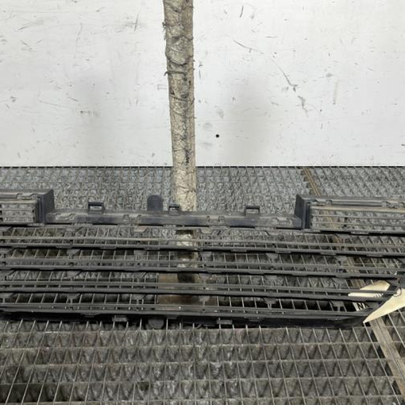 Grille de pare choc PEUGEOT 2008 1 Photo n°4