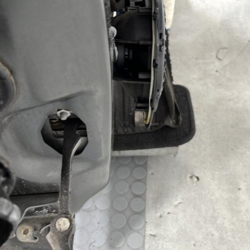 Porte avant droit CITROEN DS3 Photo n°5