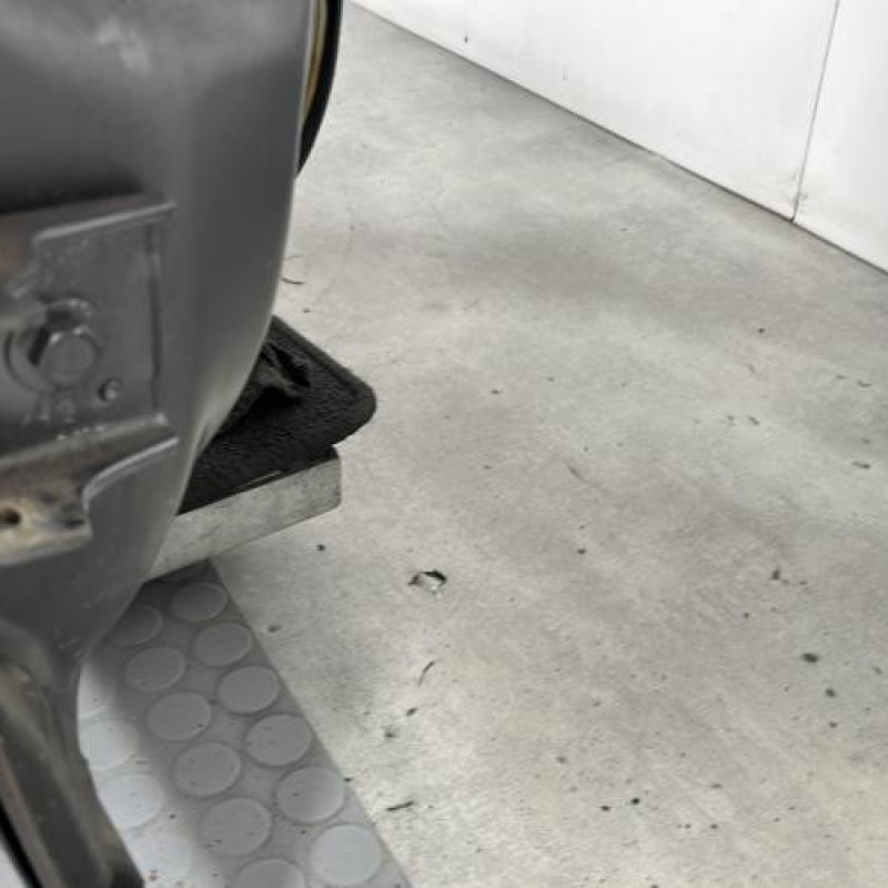 Porte avant droit CITROEN DS3 Photo n°6