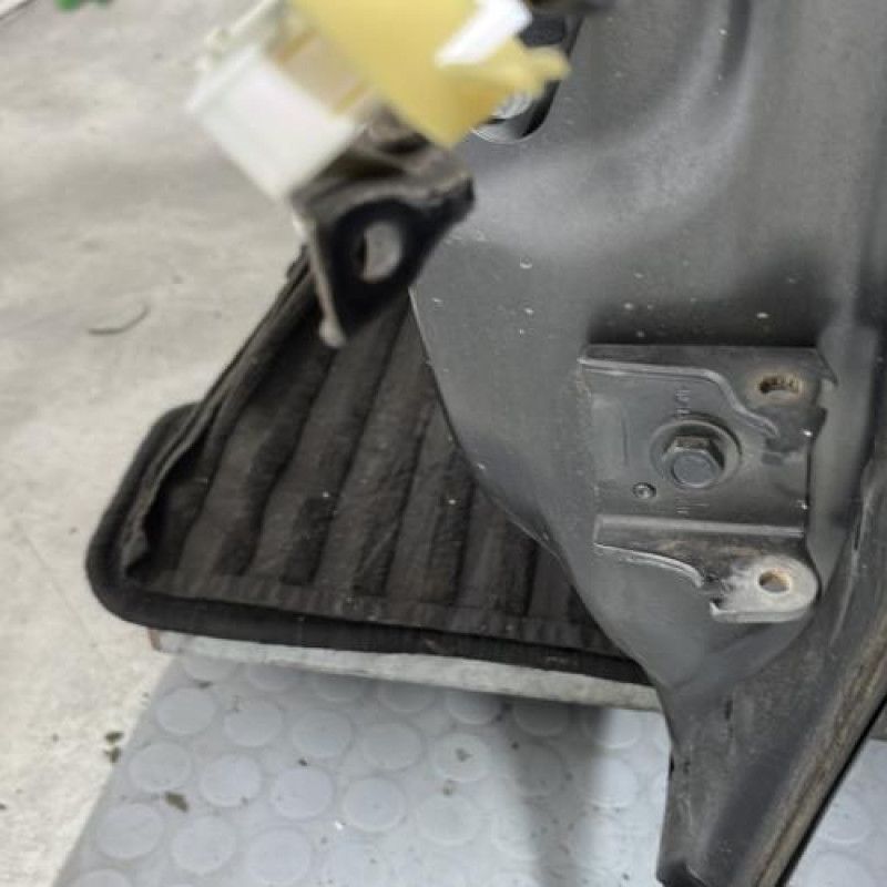 Porte avant gauche CITROEN DS3 Photo n°4