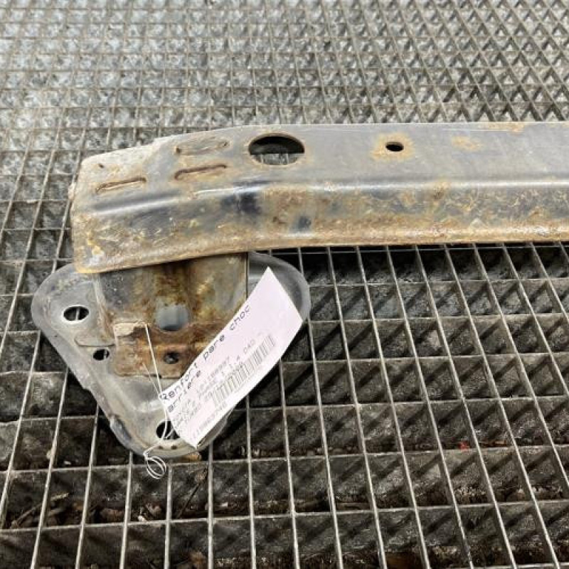 Renfort pare choc arriere (traverse) TOYOTA YARIS 2 Photo n°2