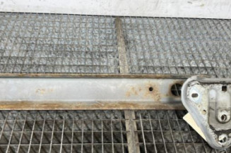 Renfort pare choc arriere (traverse) TOYOTA YARIS 2