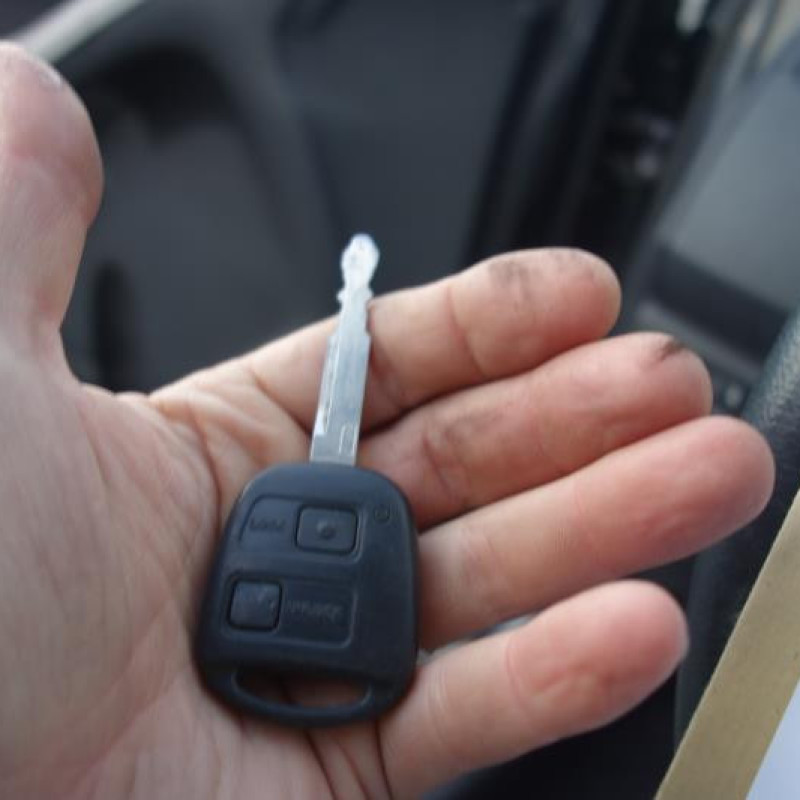 Renfort pare choc arriere (traverse) TOYOTA YARIS 2 Photo n°11