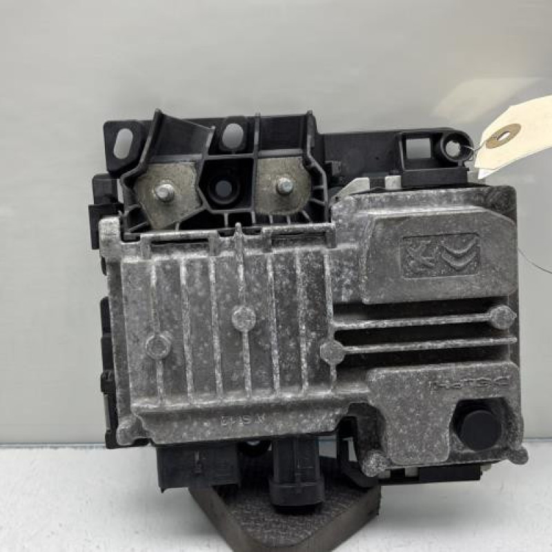 ECU start stop PEUGEOT 208 1 Photo n°1