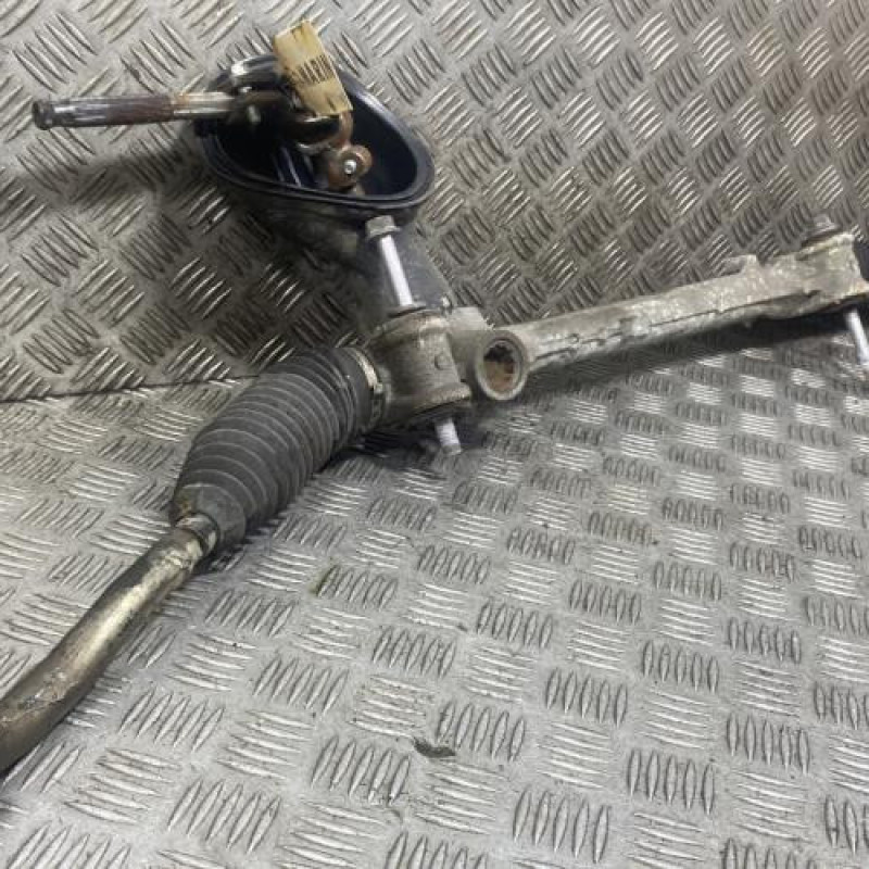 Cremaillere assistee TOYOTA YARIS 2 Photo n°1