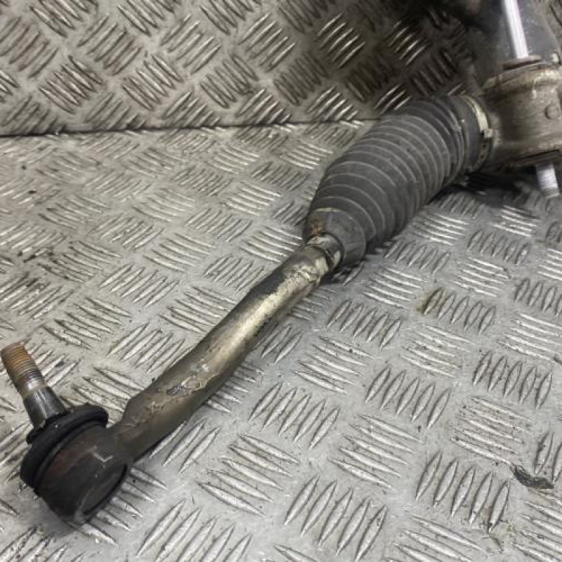 Cremaillere assistee TOYOTA YARIS 2 Photo n°2