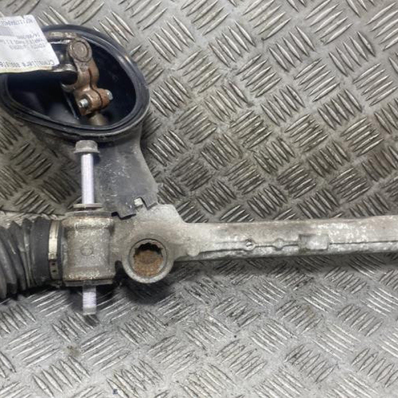 Cremaillere assistee TOYOTA YARIS 2 Photo n°4