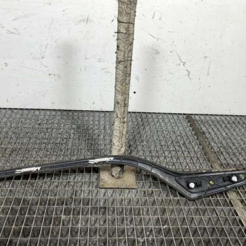 Enjoliveur PEUGEOT 208 1 Photo n°4