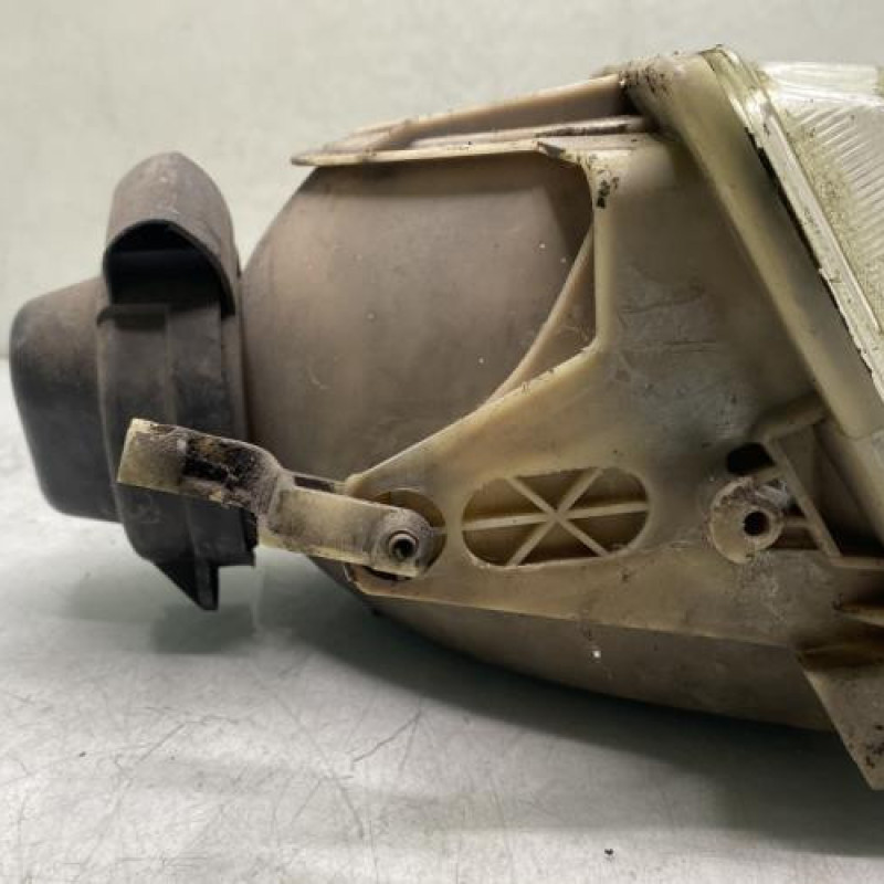 Optique avant principal droit (feux)(phare) PEUGEOT 205 Photo n°2