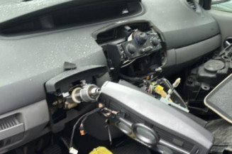 Custode arriere droit RENAULT SCENIC 2