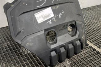 Cache moteur  AUDI A3 4 Photo n°1