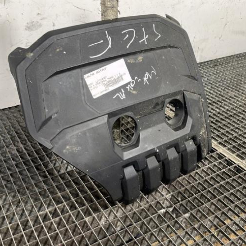 Cache moteur  AUDI A3 4 Photo n°1