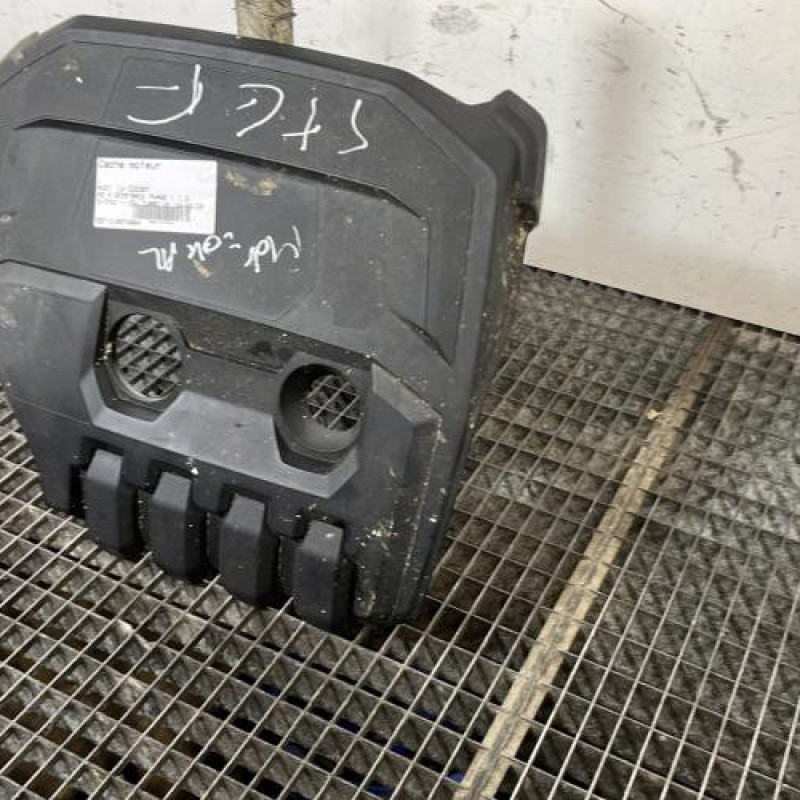 Cache moteur  AUDI A3 4 Photo n°3