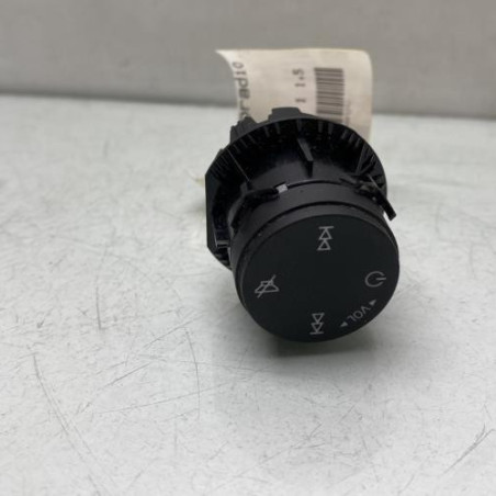 Commande autoradio AUDI A3 4 Photo n°1