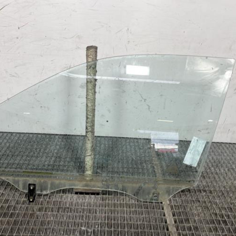 Vitre avant gauche HYUNDAI TUCSON 1 Photo n°1