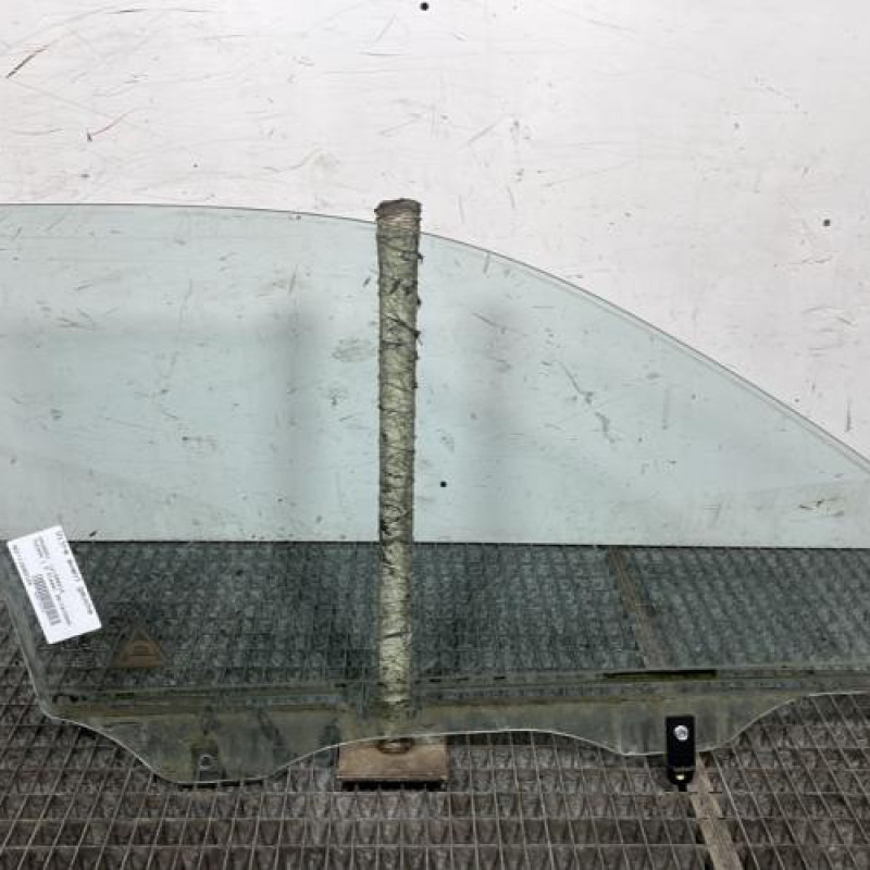 Vitre avant gauche HYUNDAI TUCSON 1 Photo n°4