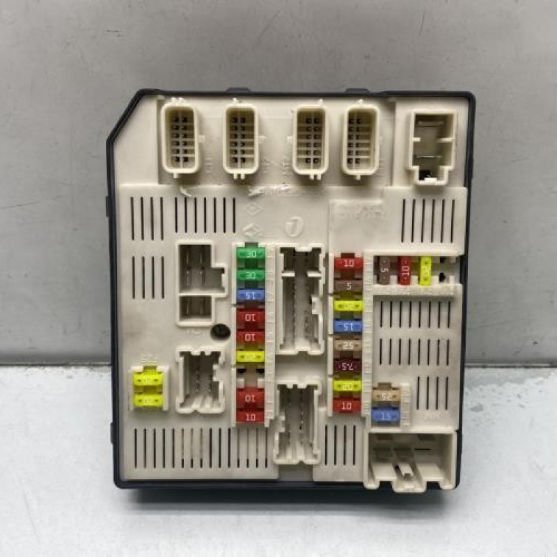 Boitier USM  RENAULT MEGANE 3 Photo n°1