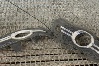 Enjoliveur anti brouillard MERCEDES CLASSE C 204 Photo n°1